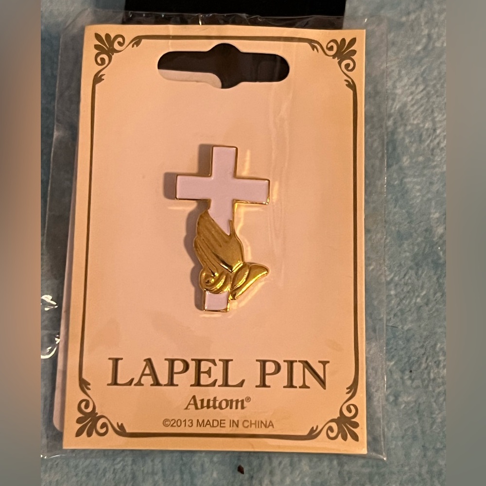 Lapel Pin New in pkg- vintage